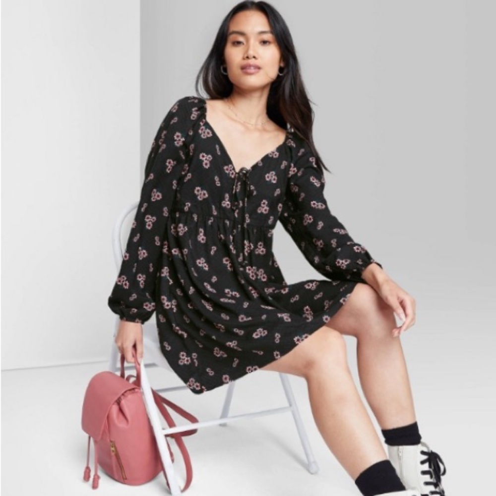 NWT black floral sleeved dress